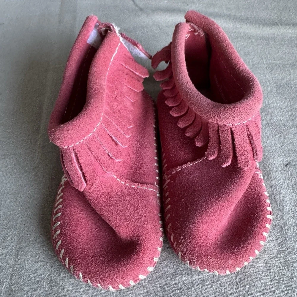 Size 4c - Minnetonka  Leather Moccasins Baby/toddler‎ Pink #1180